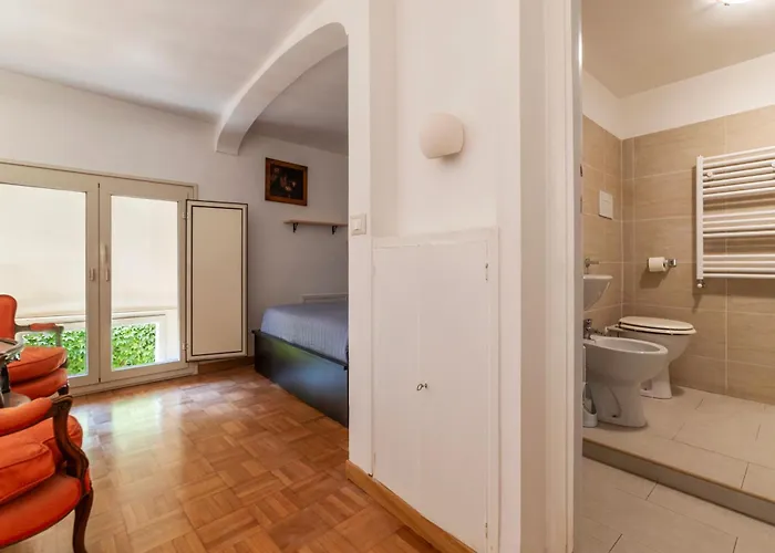 Guesthost - Historic Center Lungotevere * Rome